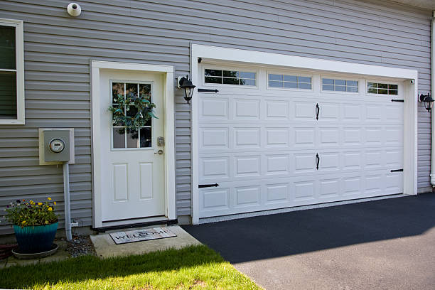24/7 Emergency Garage Door Panel Replacement experts in Attica, IN